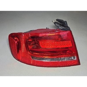 Luz Trasera Interior Izquierda Usada ORIGINAL 8K5945095D para A4 B8 8K 2007-2011 - Product Image 1