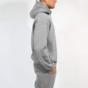 Conjunto deportivo de forro polar para hombre, diseñado para entrenamientos de invierno, gimnasio, ropa informal y venta en línea. - Product Image 3