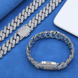 สร้อยข้อมือฮิปฮอป เงินแท้ 925 ชุบทองคำขาว ดีไซน์แบบ Cuban Link ผ่านการทดสอบเพชร สำหรับผู้ชายและผู้หญิง ประดับเพชรเต็มเส้น - Product Image 5