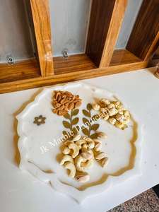 Pièce d'antiquité unique, plaque en marbre blanc et laiton, artisanale, en pierre naturelle - Product Image 2