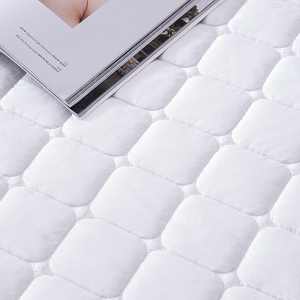 Protège-matelas matelassé tissé 100% polyester 300 fils/cm² respirant lavable en machine toutes saisons pour adultes usage hospitalier - Product Image 6
