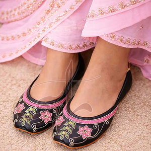 Nouveau style, qualité supérieure, matériau durable, antidérapant, toutes saisons, prix de gros, couleur et taille personnalisées, Khussa pour femmes - Product Image 5