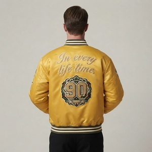 Veste de baseball en satin pour homme avec broderie, veste bomber en satin de soie de haute qualité, veste bomber matelassée en satin pour homme - Product Image 2