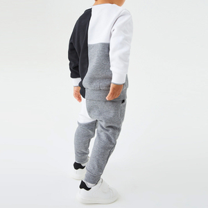 Ropa Infantil al por Mayor de Alta Calidad, Conjunto Deportivo Informal Personalizado para Niños, Ropa Deportiva para Niños, Conjunto de Dos Piezas - Product Image 3