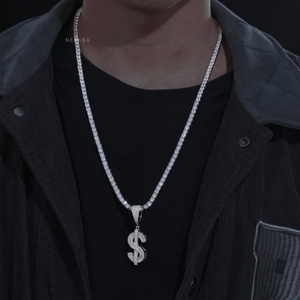 Colgante de Moissanita con Forma de Signo de Dólar - Colgante de Plata 925 con Moissanita, Colgante de Moissanita con Corte Baguette, Joyería de Lujo Estilo Hip Hop - Product Image 1