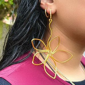 Pendientes colgantes de latón chapado en oro para mujer, estilo espiral moderno, con gancho, aspecto elegante, a la moda, al mejor precio. - Product Image 4