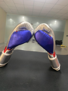 Gants d'entraînement de boxe pour adultes, en cuir PU, rembourrés, protection des mains, fermeture Velcro sécurisée, support de poignet réglable - Product Image 5