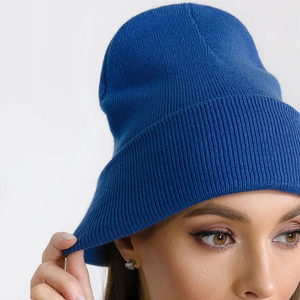 Gorro Elástico de Punto Grueso Unisex, Cálido para Otoño e Invierno, Apto para Viajes al Aire Libre, Transpirable, Impermeable, con Diseño de Personajes - Product Image 2