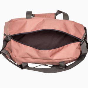 Sac de sport unisexe personnalisé en cuir véritable avec longue sangle 50-70L respirant de qualité supérieure, sac de sport imperméable pour l'extérieur - Product Image 3