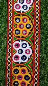 ขอบลูกไม้กัมธีคุณภาพสูง มีให้เลือกหลายสีและหลายขนาด เหมาะสำหรับการสั่งซื้อแบบขายส่งและสั่งซื้อจำนวนมาก - Product Image 2