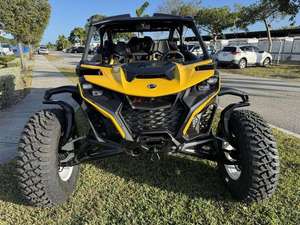 High Quality Performance 2025 Can-<b>Am</b> Maveriick R Max X RS With Smart-Shox ADULT <b>3</b>-Year Warranty - Product Image 1