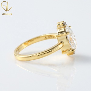 แหวนมอสซาไนต์ทรงรีและทรงกลม แหวนหมั้นแบบคลัสเตอร์ที่ไม่เหมือนใครสำหรับผู้หญิง แหวนแต่งงานทอง 14k - Product Image 4