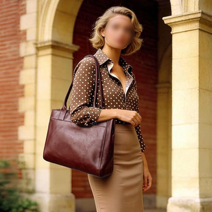 Bolso de Mano de Lona para Mujer, Forma Regular, de Lujo, con Correa de Hombro Ajustable, Impermeable y Ecológico - Product Image 4