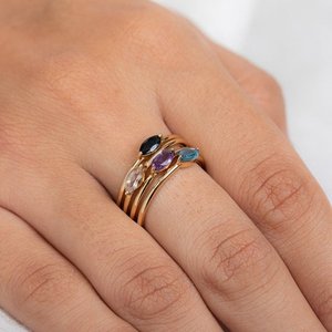 Juego de Anillos Apilables de Oro Blanco de 14K con Piedra Preciosa Ovalada y Engaste de Puntas - Product Image 1