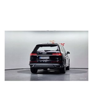 Audi Q7 45 TDI Quattro Premium 2023, 85,537 km, Diésel, Caja de Cambios Automática, Asientos de Cuero, Volante a la Izquierda, Cámara Trasera - Product Image 4