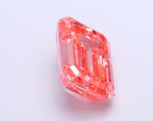 Diamant rose vif fantaisie taille émeraude de 2,05 carats, CVD, clarté VS1, polissage excellent, pierre cultivée en laboratoire, pour bijoux sur mesure - Product Image 2
