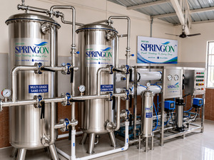 Sistema de Tratamiento de Agua por Ósmosis Inversa de Acero Inoxidable, Equipo de Purificación con Tanque y Apagado Automático para Agua Embotellada - Product Image 4