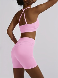 Ensemble de sport côtelé bleu premium pour femme, confortable et à maintien élevé, comprenant un crop top dos nageur sans couture et un short cycliste froncé aux fesses - Product Image 5