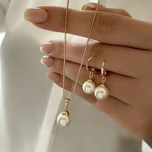 Collier pendentif pour femme, design tendance, qualité supérieure, prix bas, chaîne simple, bijoux de style épuré - Product Image 5
