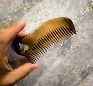 Peine de Madera con Logotipo Personalizado, Peine Desenredante de Madera Natural India para Mujeres y Hombres, Cuidado del Cabello y la Barba, Suministros para Salón - Product Image 2