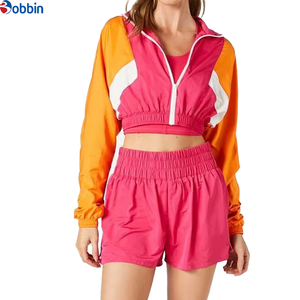 Ensemble 2 pièces sportif color block pour femme Bobbin : haut court zippé à manches longues et short rose assorti – Collection Printemps-Été - Product Image 1