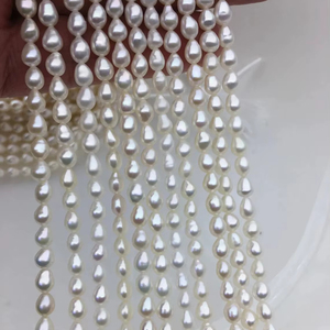 Perles de culture d'eau douce naturelles en forme de larme blanches AAA, 4-4,5 mm, en vrac pour la fabrication de bijoux - Product Image 1