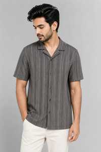 Chemise tendance pour homme à manches courtes avec jolies rayures et col, idéale pour tous les jours, facile à sécher et à porter. - Product Image 3