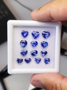 พลอยไพลินสีน้ำเงินธรรมชาติทรงหัวใจ 17.52 กะรัต 15 ชิ้น รับรองโดย IGI คุณภาพพรีเมียม พร้อมประกายสวยงาม - Product Image 1