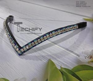 Diadema de Cuero Personalizada en Forma de V para Caballo con Cristales de Imitación Azul Claro, Azul Oscuro y Transparentes, Diadema Inglesa para Equitación - Product Image 2