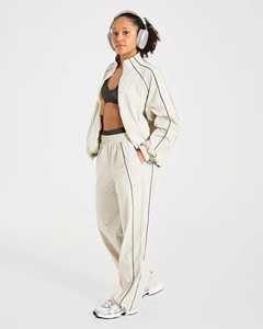 Women's Trendy Breathable Printed Solid Lightweight Windbreaker Set Casual Nylon Tracksuit Regular Fit <b>Jacket</b> Pants <b>Rhinestone</b> - Product Image 4