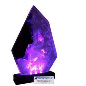 Lampe de bureau en bois et résine époxy faite à la main, LED multicolore, éclairage décoratif élégant pour la maison, chambre à coucher, espaces de vie luxueux, effet faisceau bleu - Product Image 5