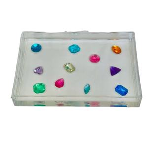 Grand plateau de nourriture en acrylique transparent de qualité supérieure Design personnalisé idéal pour la cuisine et les essentiels de la vaisselle de tous les jours - Product Image 1