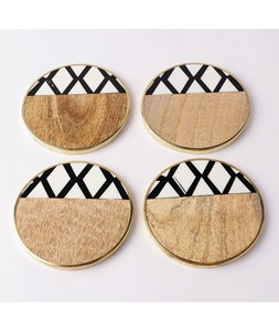Sous-verres ronds en bois faits à la main et écologiques avec logo personnalisable et options de taille sur mesure |   Vente en gros - Product Image 4