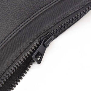 Mini Pantalones de Montar a Caballo de Cuero con Diferentes Diseños, Hechos a Medida, Ajuste en el Tobillo para Adultos, Color y Talla Personalizables, Reutilizables HASHIR - Product Image 2