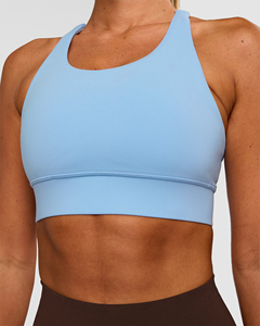 Sujetador deportivo halter sin costuras azul claro para mujer, cuello redondo, soporte medio, top de yoga y entrenamiento, color sólido, transpirable - Product Image 5