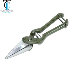 Ciseaux pour la podologie du bétail en acier inoxydable, robustes, instrument vétérinaire pour le soin des sabots TARIQ CRAFTED INDUSTRIES - Product Image 6