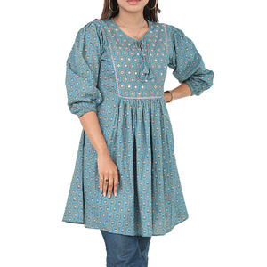 <b>Smart</b> <b>Womens</b> <b>Tops</b> With Trendy Casual Look Ideal For Comfortable Daily Wear Travel Shopping And Outdoor Relax Time - Product Image 1