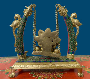 Figurine artisanale décorative en laiton de Ganesh sur balançoire avec perroquet pour la maison, le temple et la décoration murale - Product Image 4