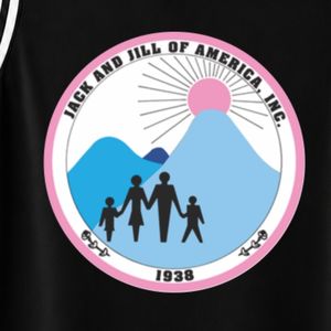 เสื้อบาสเก็ตบอลปักลาย Black Jack & Jill Crest สำหรับผู้หญิง แบบไม่มีแขน คอวี ทรงสปอร์ต แต่งขอบสีขาว - Product Image 3