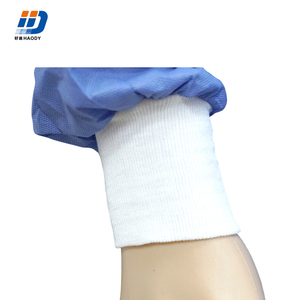 Batas médicas certificadas ISO13485 hechas en Vietnam, tela de algodón de punto duradera con puños acanalados suaves - Product Image 3