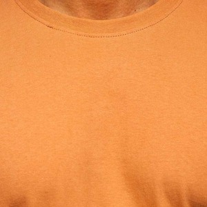 T-shirts noirs personnalisés pour hommes, manches courtes, col rond, coton peigné, logo brodé sur le devant, impression sérigraphique, style formel - Product Image 5