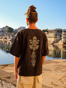 Chemise Kurta en coton Khadi faite à la main pour homme, tunique bohème à manches courtes, coton brut blanc vieilli, ensemble de tenue de festival écologique - Product Image 2
