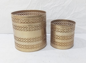 Maceta metálica redonda con diseño perforado, maceta decorativa para plantas de interior y exterior, patrón cortado con láser, resistente a la oxidación. - Product Image 3