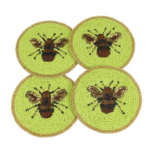Posavasos Redondo Hecho a Mano con Cuentas y Diseño de Abeja sobre Fondo Verde, Tapete de Mesa Novedoso - Product Image 4