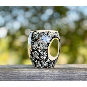 New Design Handmade Ceramic Mug Floral Pattern Black White Traditional Chinese Design Home Use - Product Image 1