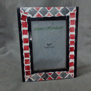 Cadre photo en résine colorée classique avec résine époxy et bois, de bonne qualité, design exceptionnel, idéal pour la décoration de la maison. - Product Image 1