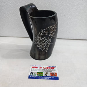 Mug en corne de bœuf de qualité supérieure avec lion sculpté à la main, écologique, personnalisable, pour bière ou café, pour boisson viking, au meilleur prix - Product Image 1
