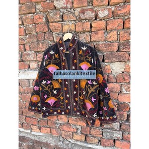 Veste en velours noir brodée, faite à la main, courte, unisexe, avec doublure en coton, style bohème chic - Product Image 3