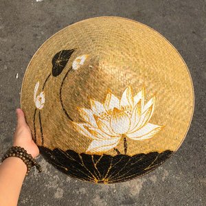 Sombreros vietnamitas de hojas naturales coloridas para uso en exteriores y decoración, sombreros cónicos de alta calidad. - Product Image 1