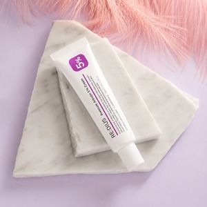 Crème éclaircissante anti-rides à l'arbutine 5% et à l'adénosine pour les peaux ternes, traitement de l'hyperpigmentation en tube, pour tous types de peau - Product Image 4